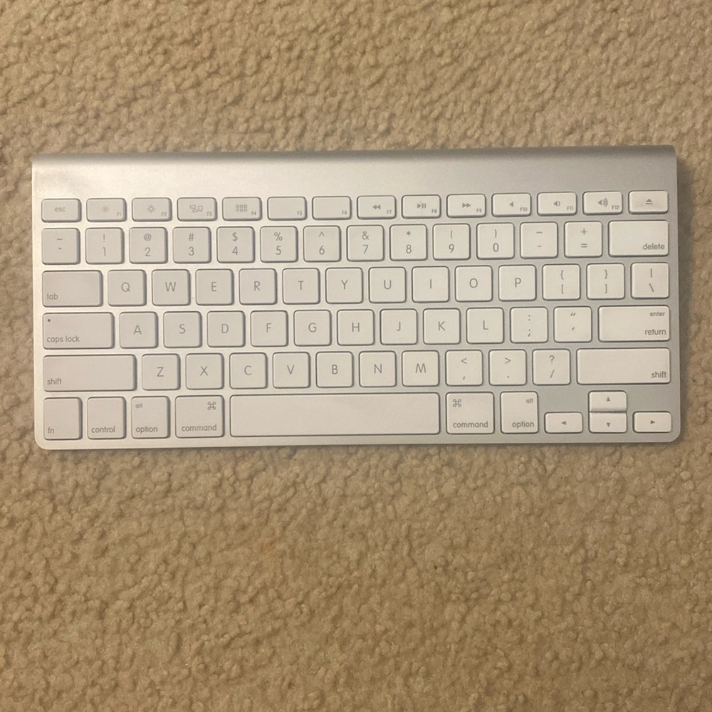 Apple Bluetooth Keyboard